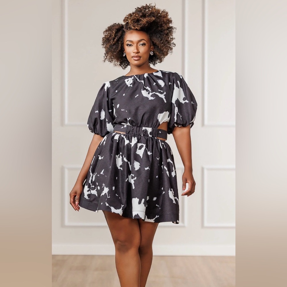 Elegant Monochrome Midi Dress